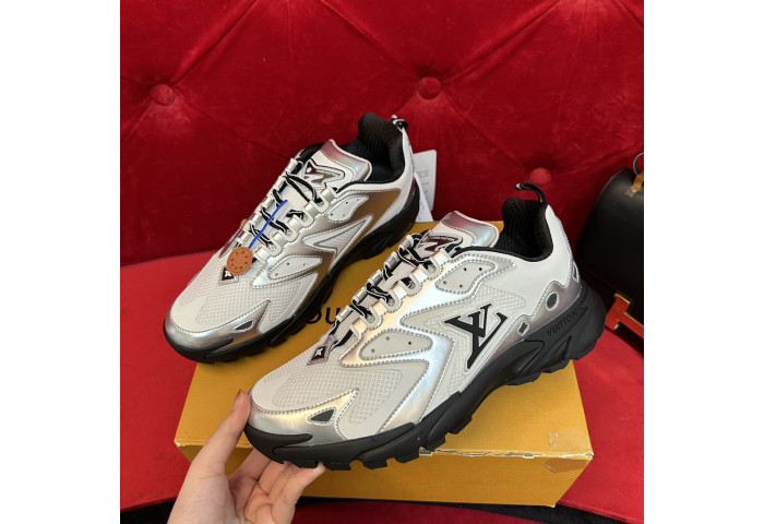 L*V SNEAKERS