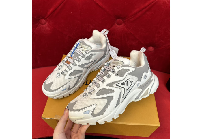 L*V SNEAKERS