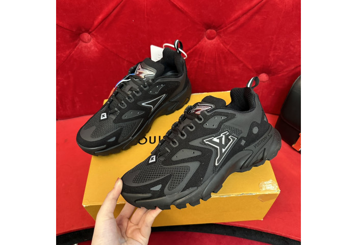 L*V SNEAKERS