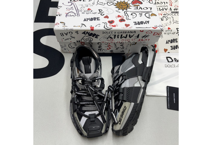 DG SNEAKER