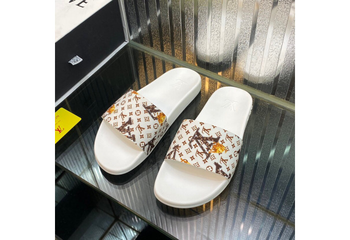 LO** VUI* SANDALS