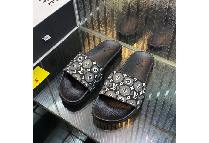 LO** VUI* SANDALS