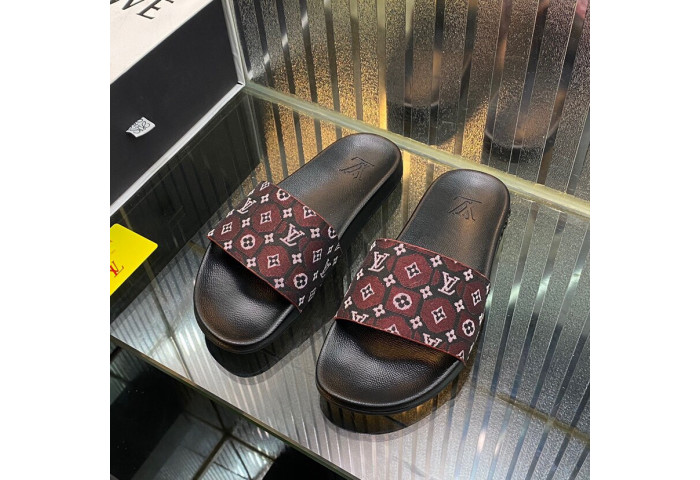 LO** VUI* SANDALS