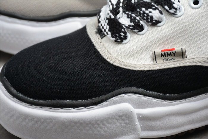 MIHARA YASUHIRO Black WHITE AO2FW707