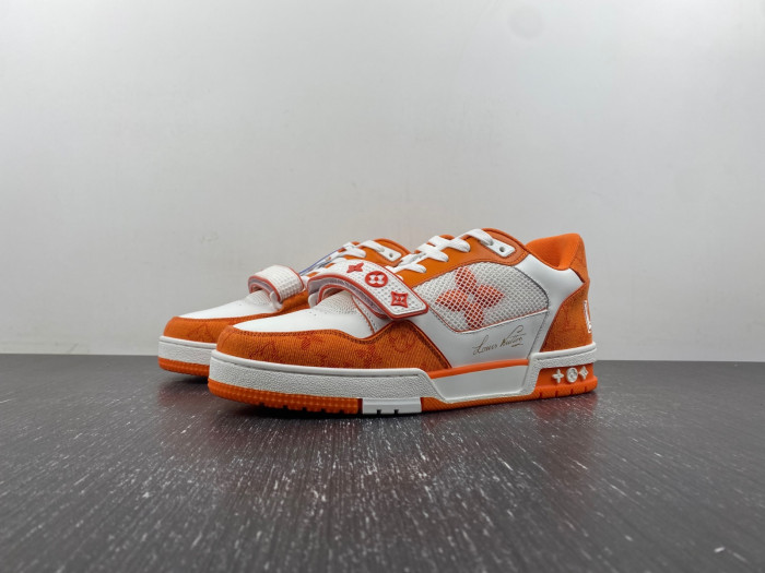 LV ARCH LIGHT SNEAKER