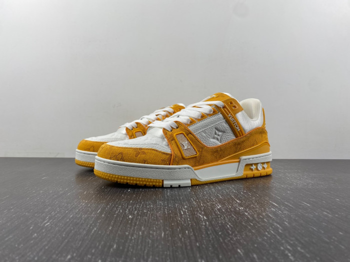 l**is V*t*n lv trainer