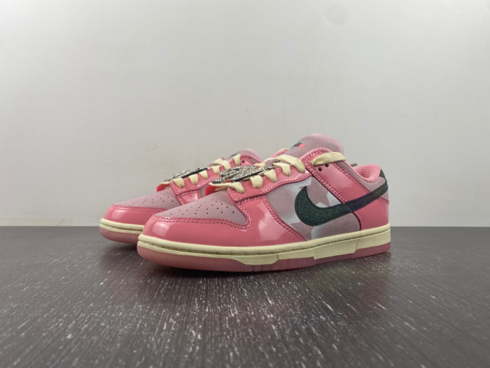 Nike Dunk Low “Barbie” FN8927-621