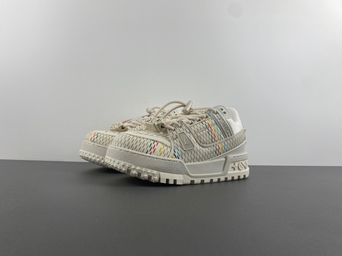 l**is V*t*n lv trainer