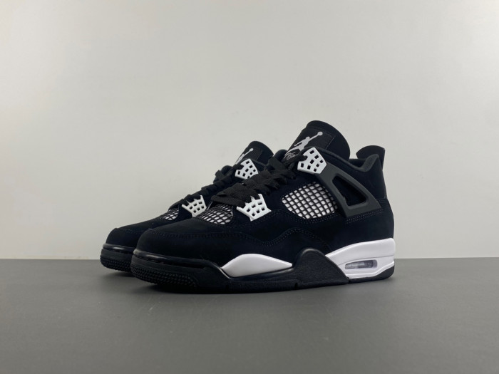 AIR JORDAN 4 RETRO ''WHITE THUNDER''  FQ8138-001
