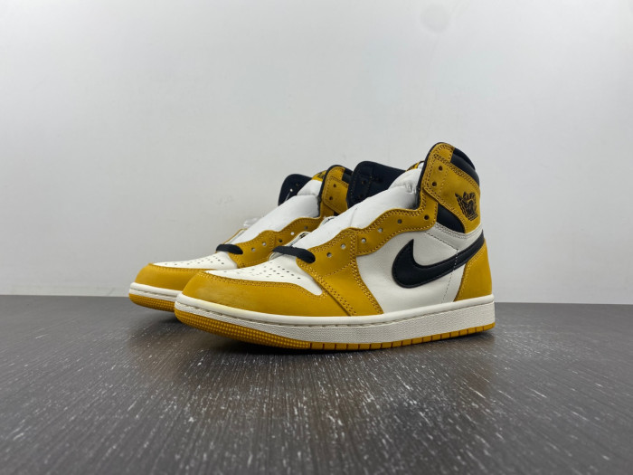 Air Jordan 1 High OG “Yellow Ochre” DZ5485-701