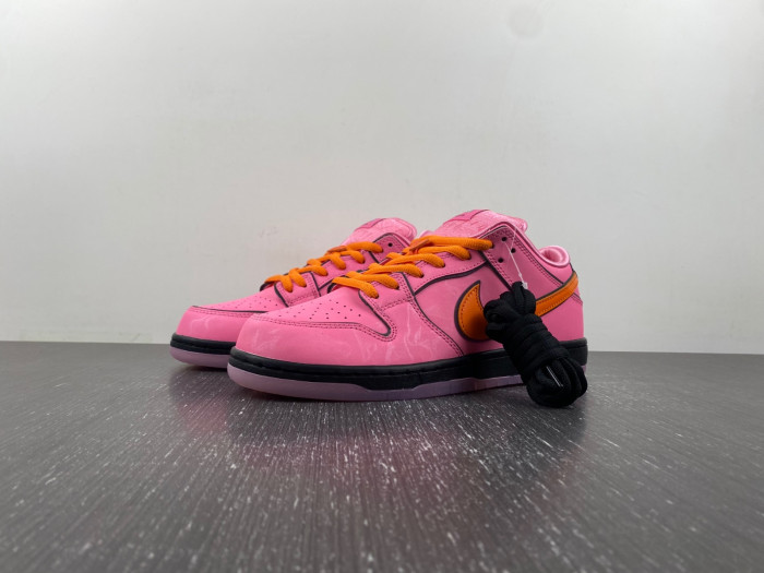 Nike SB Dunk Low “Blossom” FD2631-600