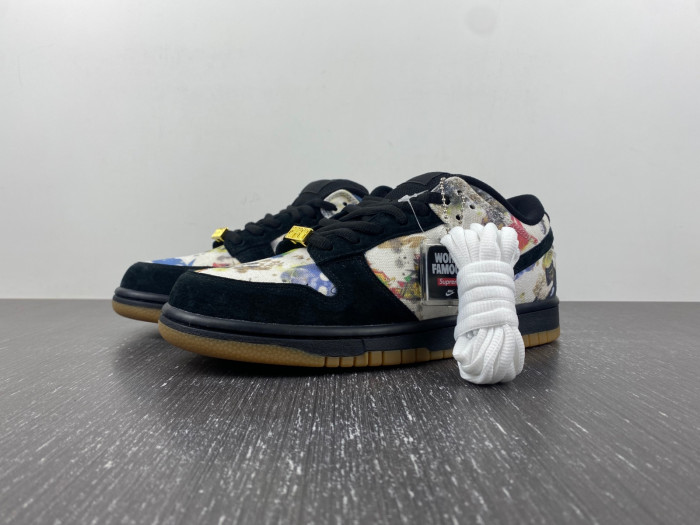 Dunk SB Svp*me × Nike Dunk Low “Rammellzee” FD8778-001