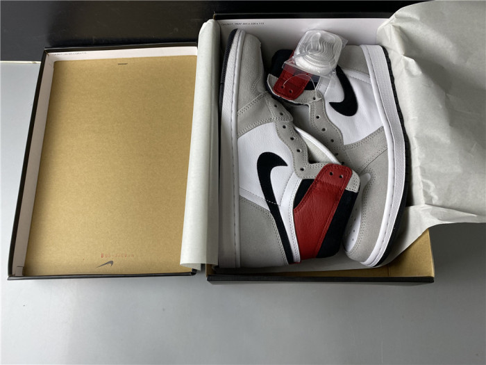 Jordan 1 Retro High Light Smoke Grey 555088-126