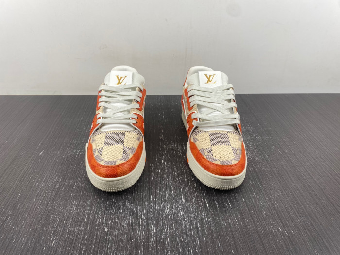 l**is V*t*n lv trainer