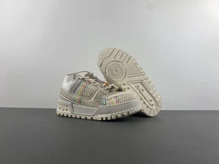 l**is V*t*n lv trainer