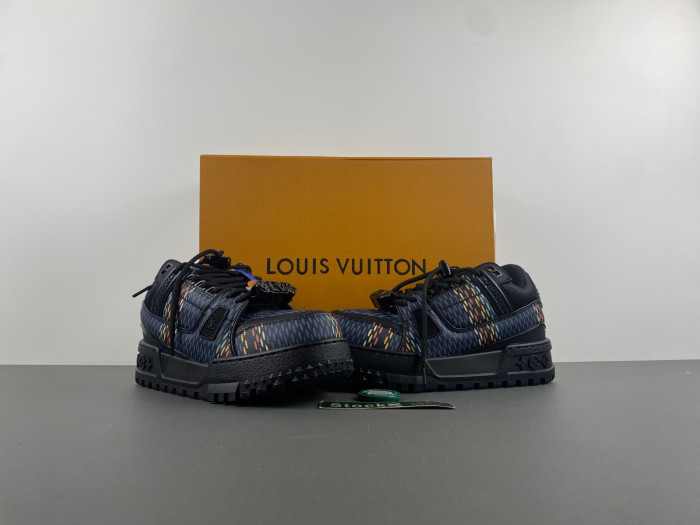 l**is V*t*n lv trainer