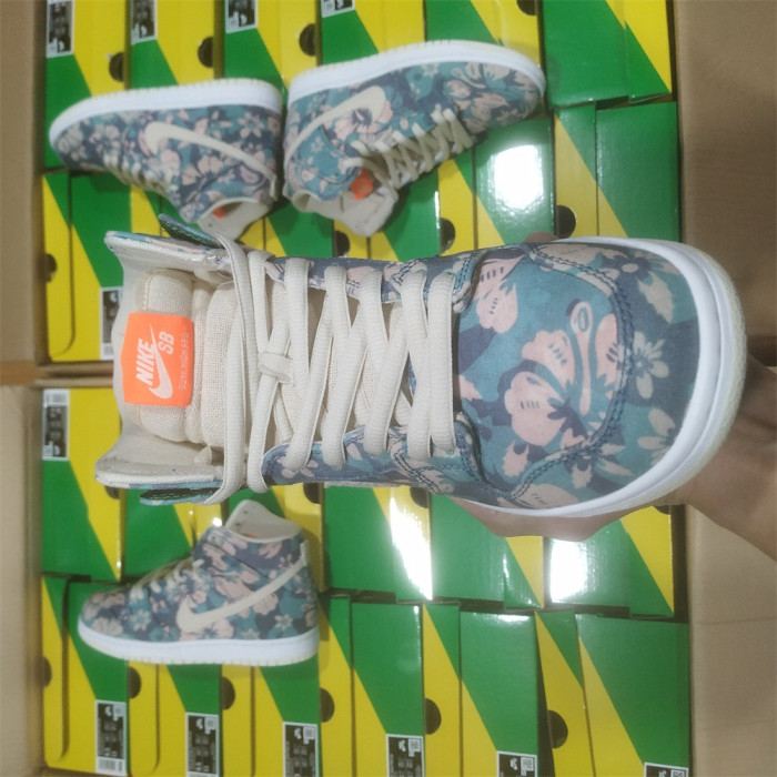 Dunk High SB 