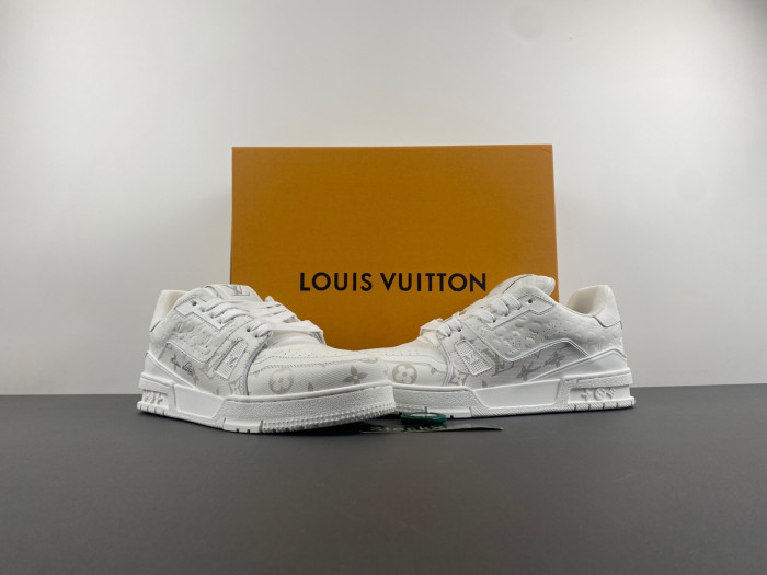 l**is V*t*n lv trainer