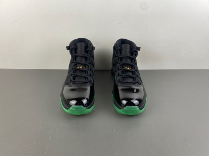 AIR JORDAN 11 RETRO CT8012-037