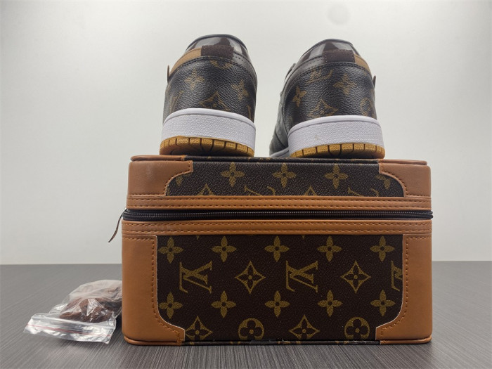 OFF–WHITE X NIKE AIR JORDAN 1 LV AQ0818-168