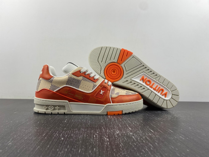 l**is V*t*n lv trainer