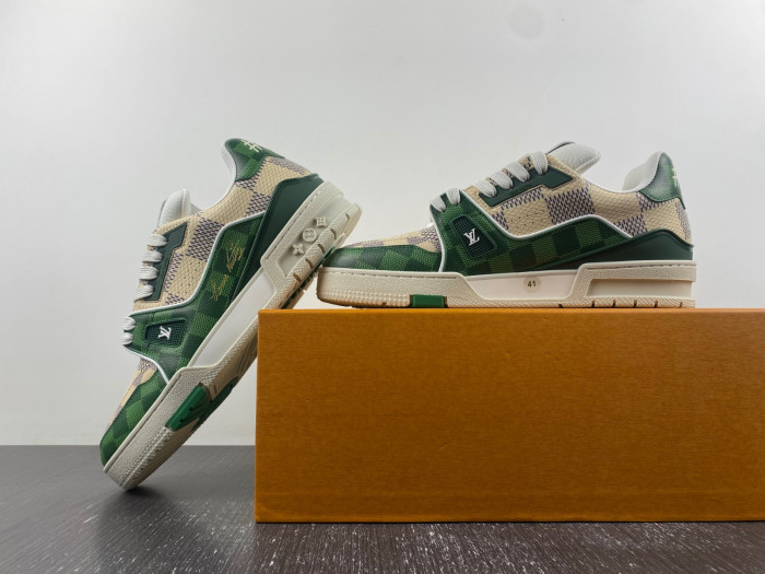 LV ARCH LIGHT SNEAKER