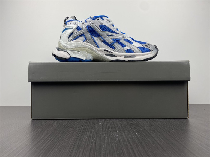 Ba*len*cia*ga runner sneaker