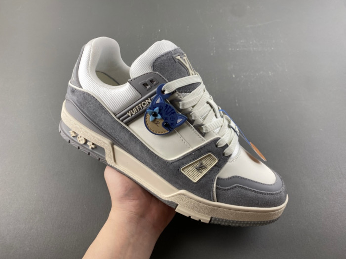 L0vis Vvtt0n LV trainer