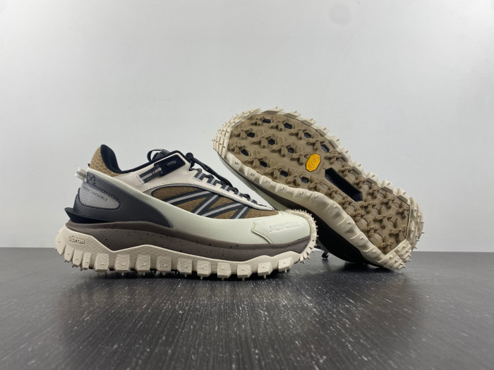 Moncler Trailgrip Beige White