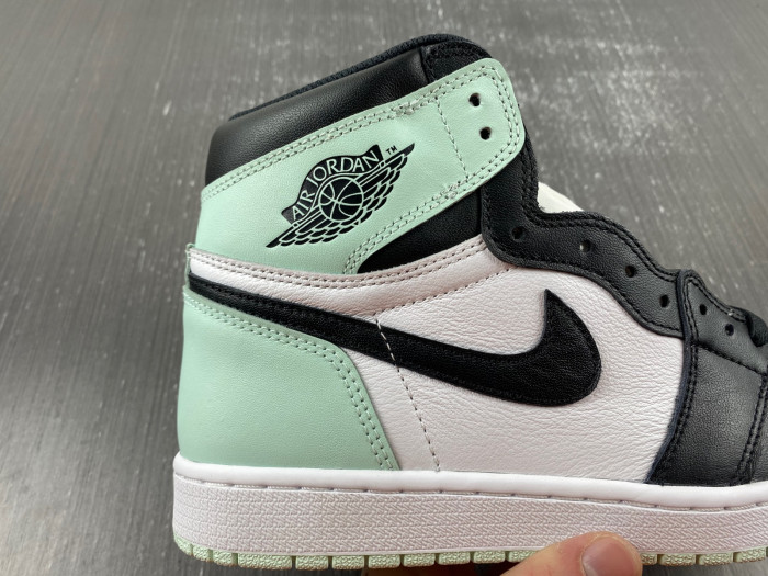 AIR JORDAN 1 RETRO HIGH OG NRG AJ1 861428-100
