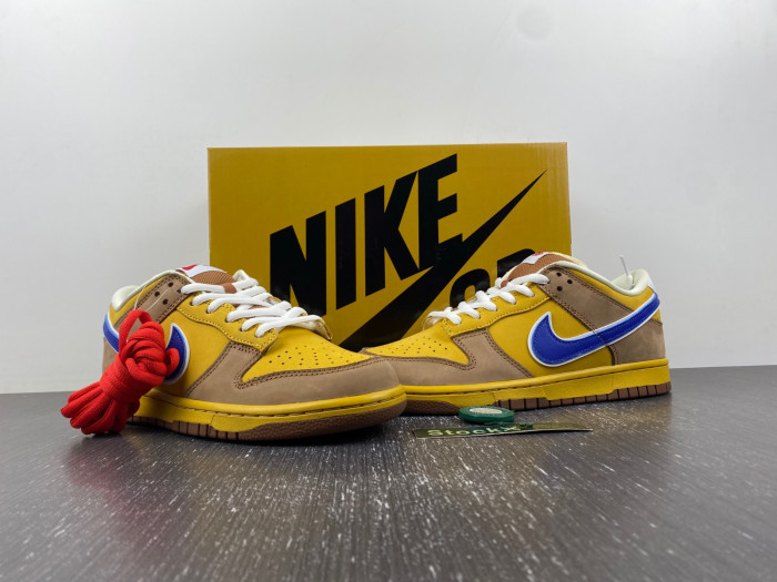 NIKE Dunk Low ” Newcastle Brown Ale ” 313170 741