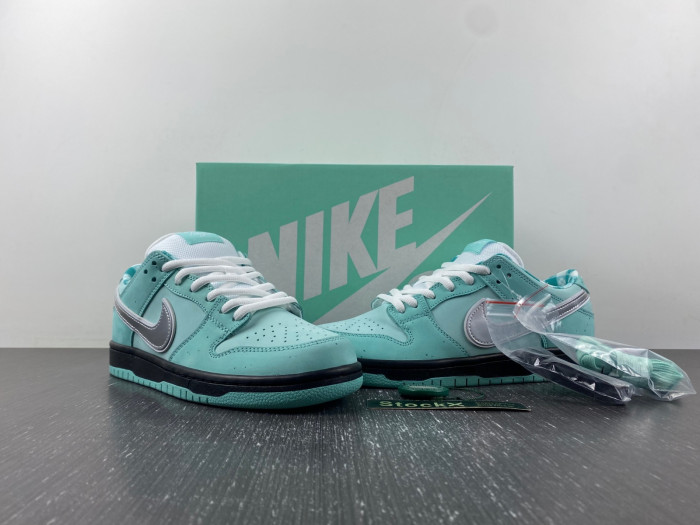 Nike SB Dunk Low  BV1310-402