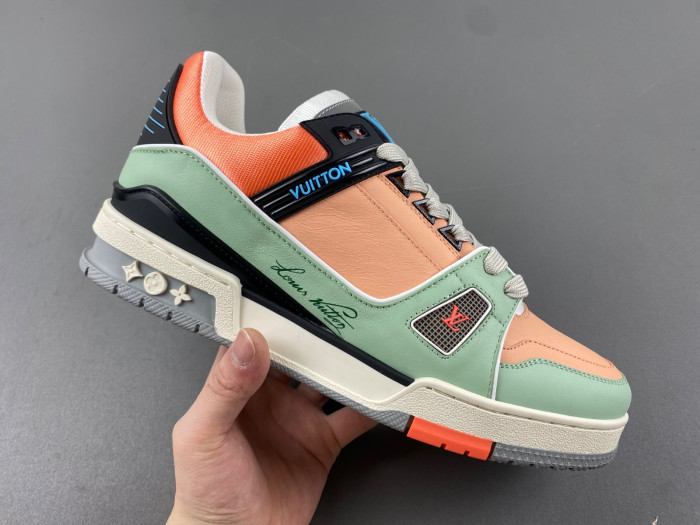 l**is V*t*n lv trainer