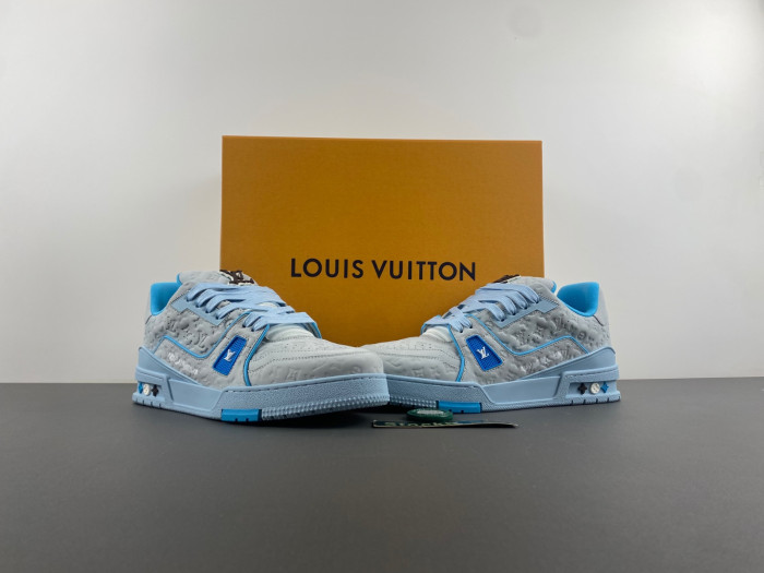 l**is V*t*n lv trainer