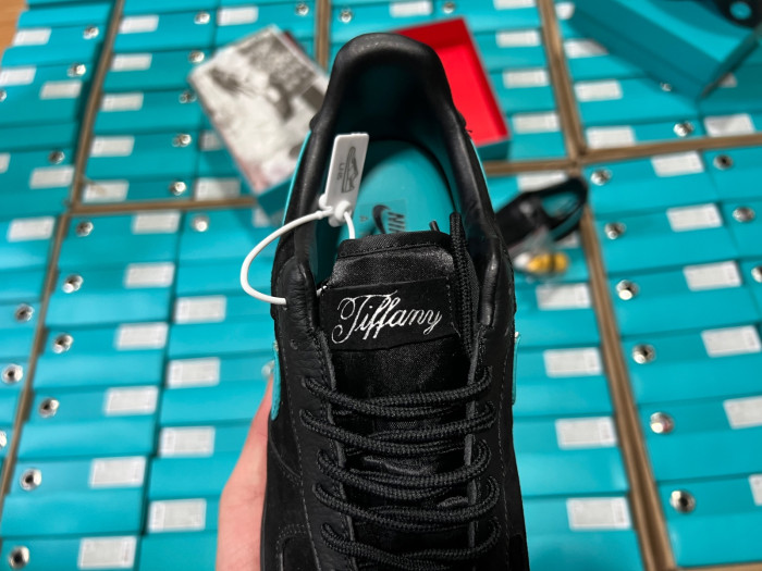 T*f*ny & co. x nike air force 1 low dz1382-001