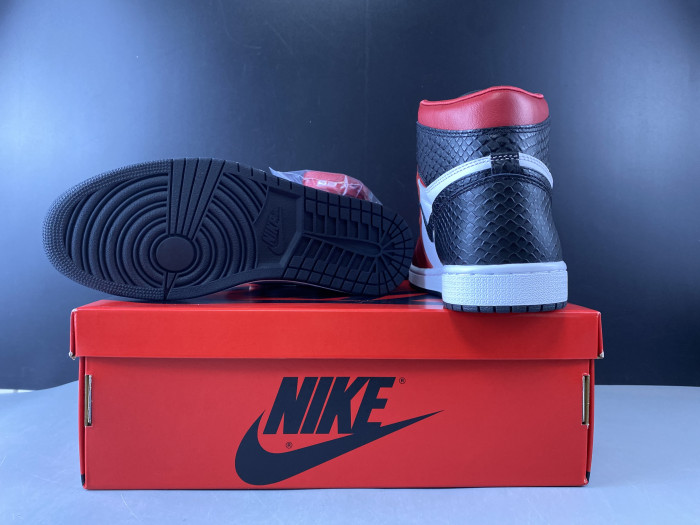 Jordan 1 Retro High Satin Snake Chicago (W) CD0461-601