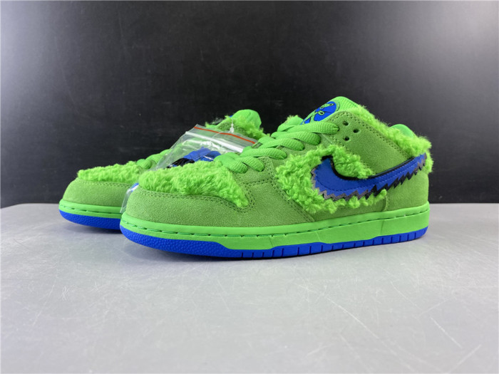 GRATEFUL DEAD X NIKE SB DUNK LOW “GREEN BEAR” CJ5378-300