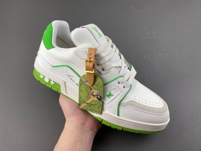 L0vis Vvtt0n LV trainer