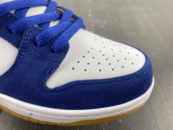 Nike SB Dunk Low Los Angeles Dodgers  DO9395-400