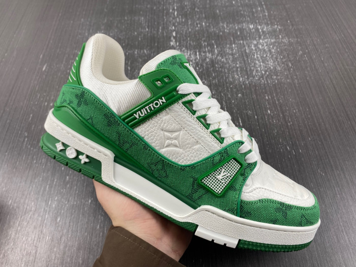 l**is V*t*n lv trainer