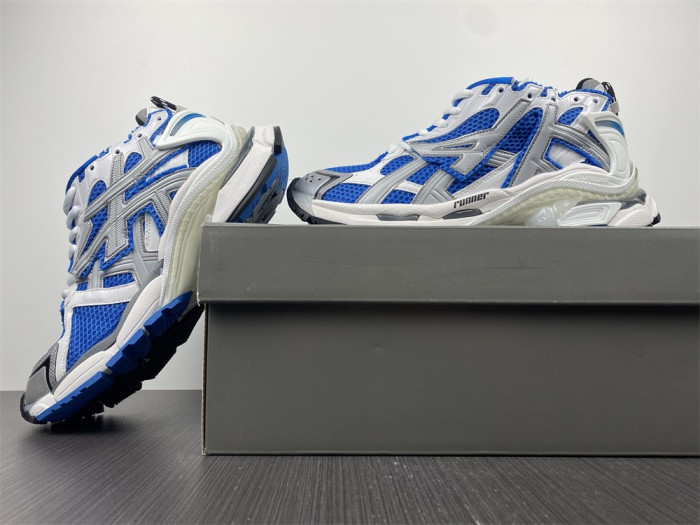 Ba*len*cia*ga runner sneaker