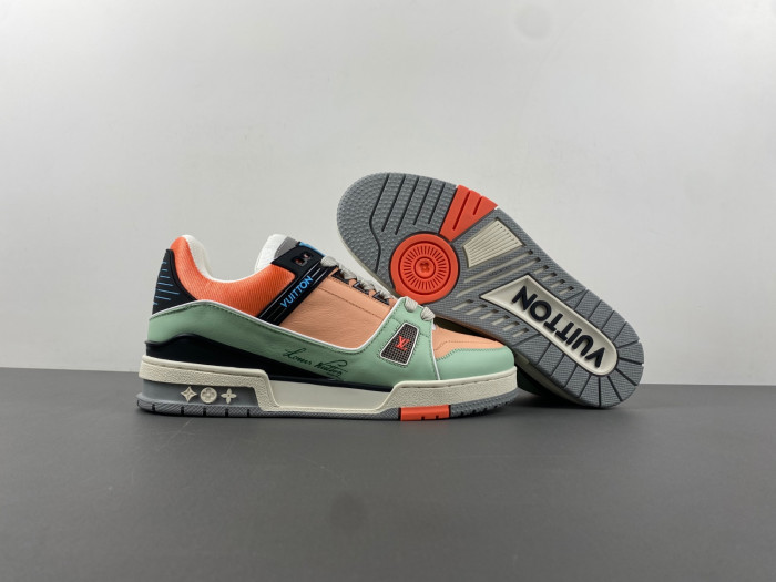 l**is V*t*n lv trainer