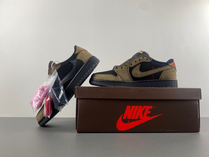 Travis Sco tt x Air Jordan 1 Low OG DM7866-202