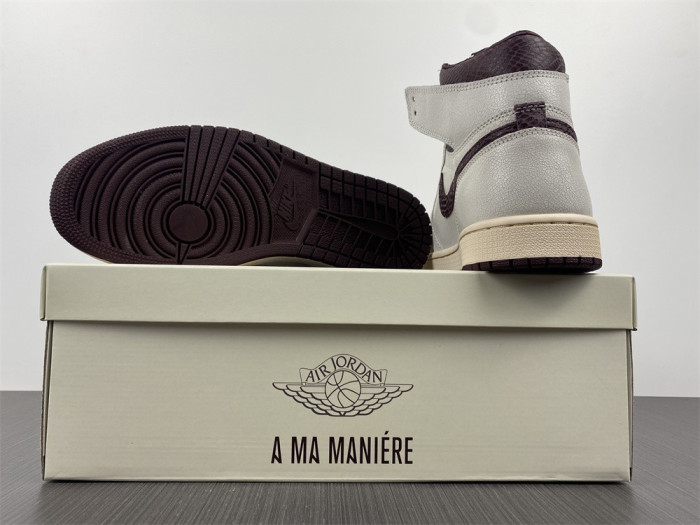 Air Jordan 1 High OG Sail/Burgundy Crush DO7097-100