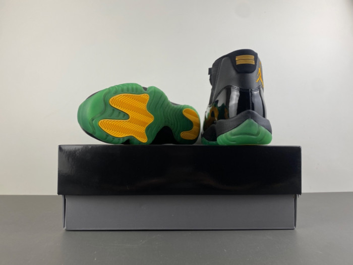 AIR JORDAN 11 RETRO CT8012-037