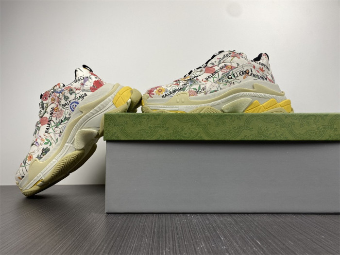 gc x Ba*len*cia*ga sneaker 677195ul110 8461