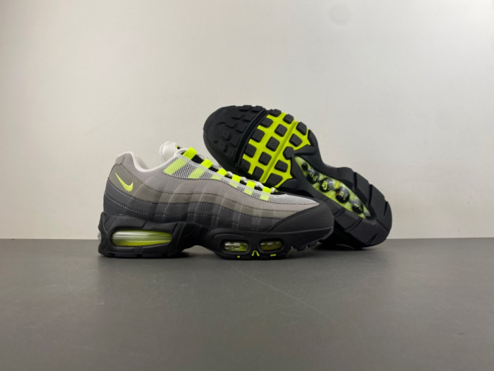 NIKE AIR MAX 95 SP CT1689-001