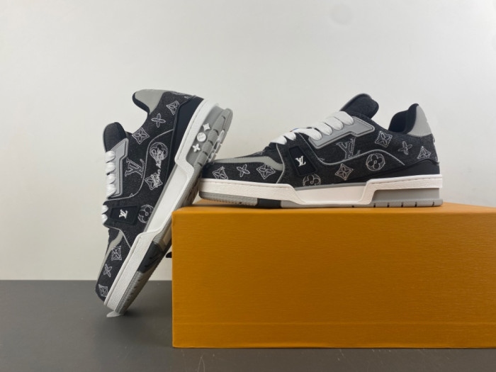 L0vis Vvtt0n LV trainer