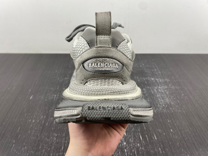 BLCG 3XL SNEAKER 759693-W3XLH-1212