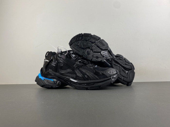 Ba1en*iaga runner LED 853225-WRNLD 1000